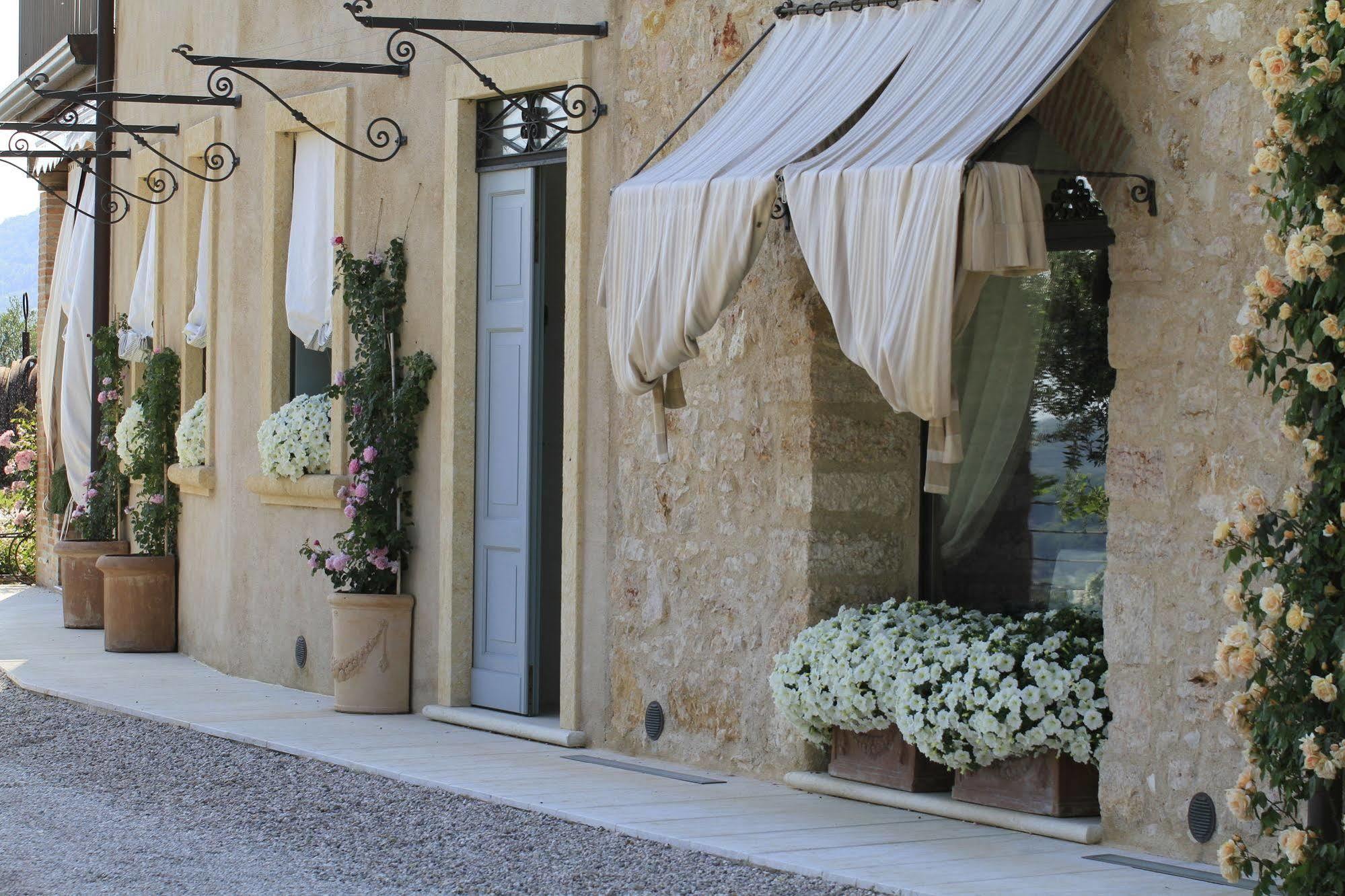 Relais Di Campagna I Tamasotti ξενώνας Mezzane di Sotto Εξωτερικό φωτογραφία